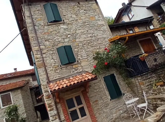 住宿加早餐酒店 La Rocchetta Dal Sroz *
